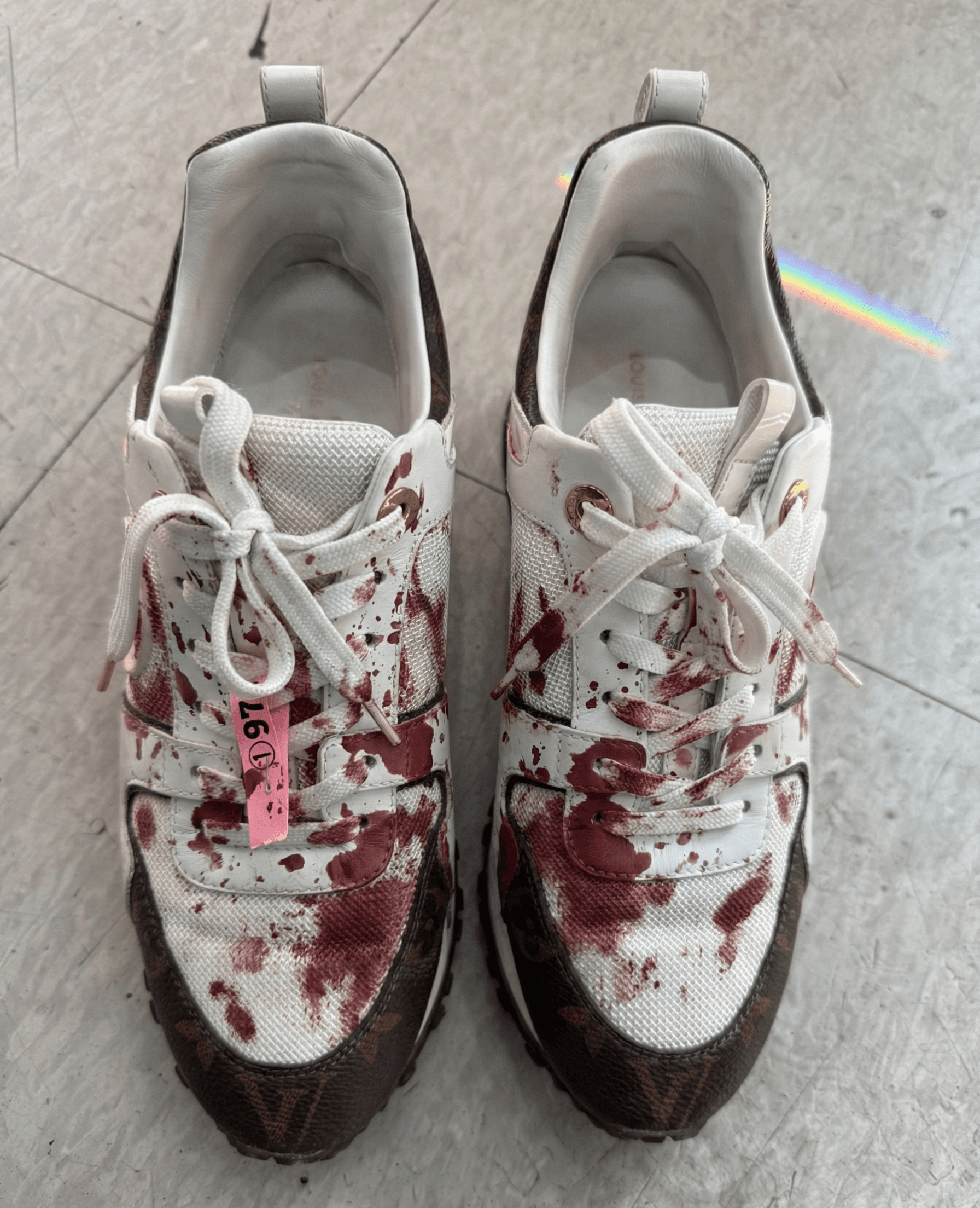 루이비통 스니커즈 세탁 전